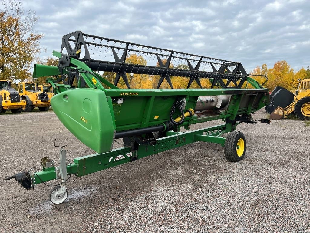 John Deere 622R Skärbord / Header 22 fot till JD T550 i - Harvester attachment: picture 3 John Deere 622R Skärbord / Header 22 fot till JD T550 i - Harvester attachment: picture 3