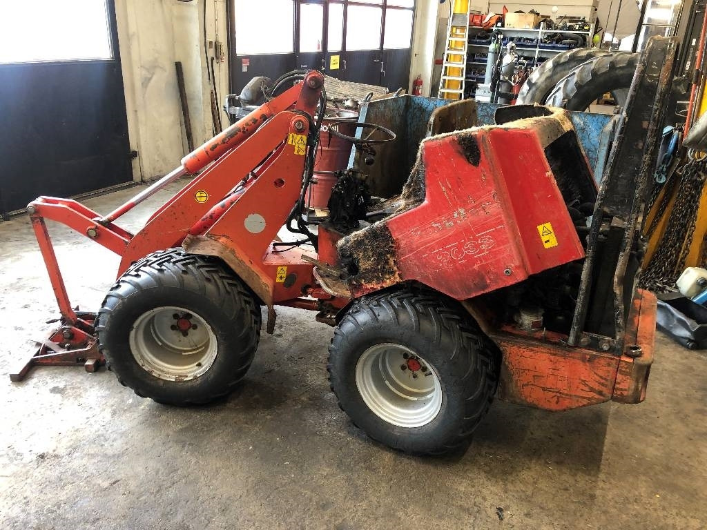 Schäffer 2033 Dismantled: only spare parts - Compact loader: picture 1 Schäffer 2033 Dismantled: only spare parts - Compact loader: picture 1