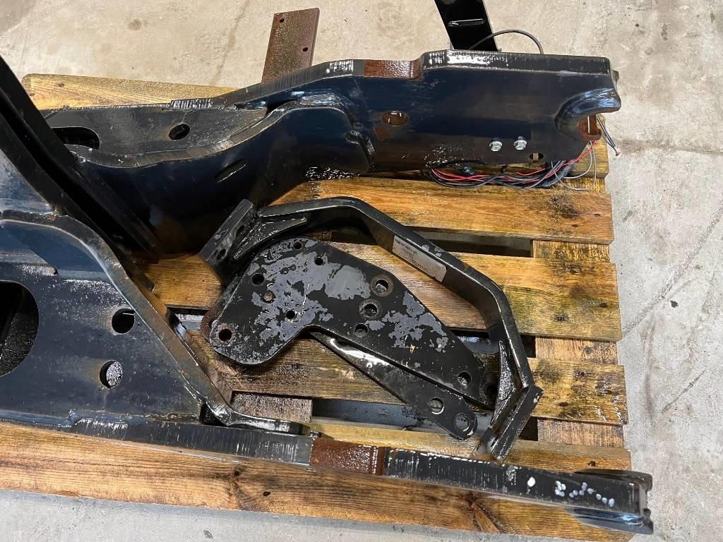 Lastarfäste Trima Ålö Quicke till New Holland 6070 - Spare parts for Front loader for tractor: picture 2 Lastarfäste Trima Ålö Quicke till New Holland 6070 - Spare parts for Front loader for tractor: picture 2
