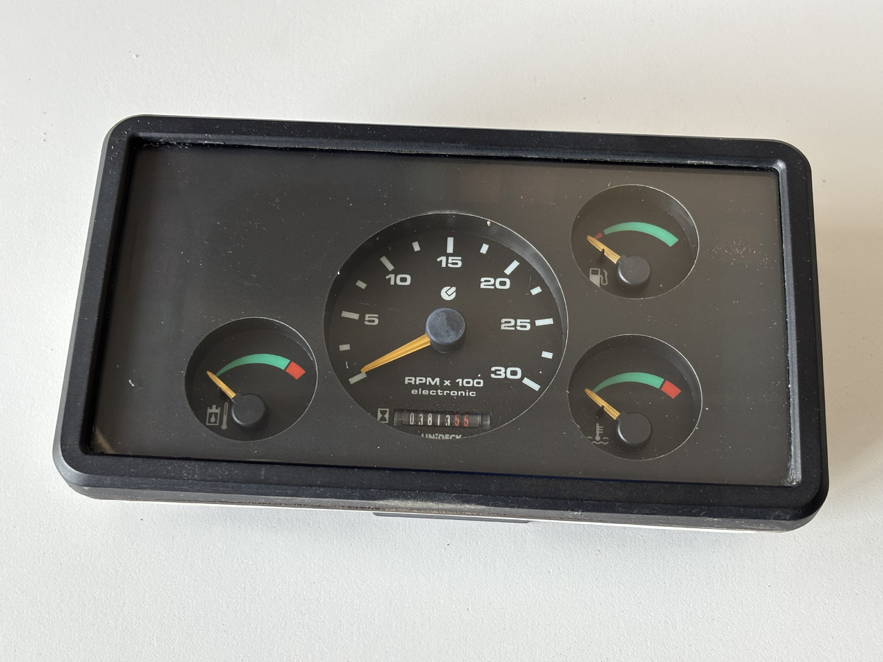 Bobcat T Licznik Speedometr UNIDECK Prędkościomierz - Dashboard for Agricultural machinery: picture 1 Bobcat T Licznik Speedometr UNIDECK Prędkościomierz - Dashboard for Agricultural machinery: picture 1