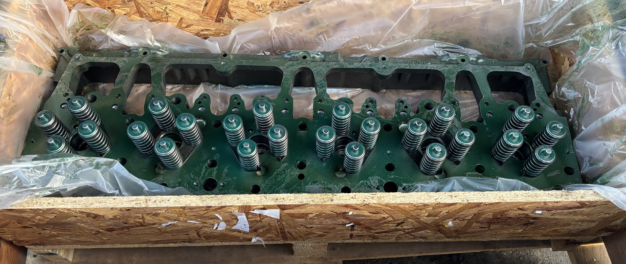 CAT Caterpillar C12 - głowica silnika kompletna NOWA 148-2134 3176C 3196 - Engine and parts for Construction machinery: picture 1 CAT Caterpillar C12 - głowica silnika kompletna NOWA 148-2134 3176C 3196 - Engine and parts for Construction machinery: picture 1