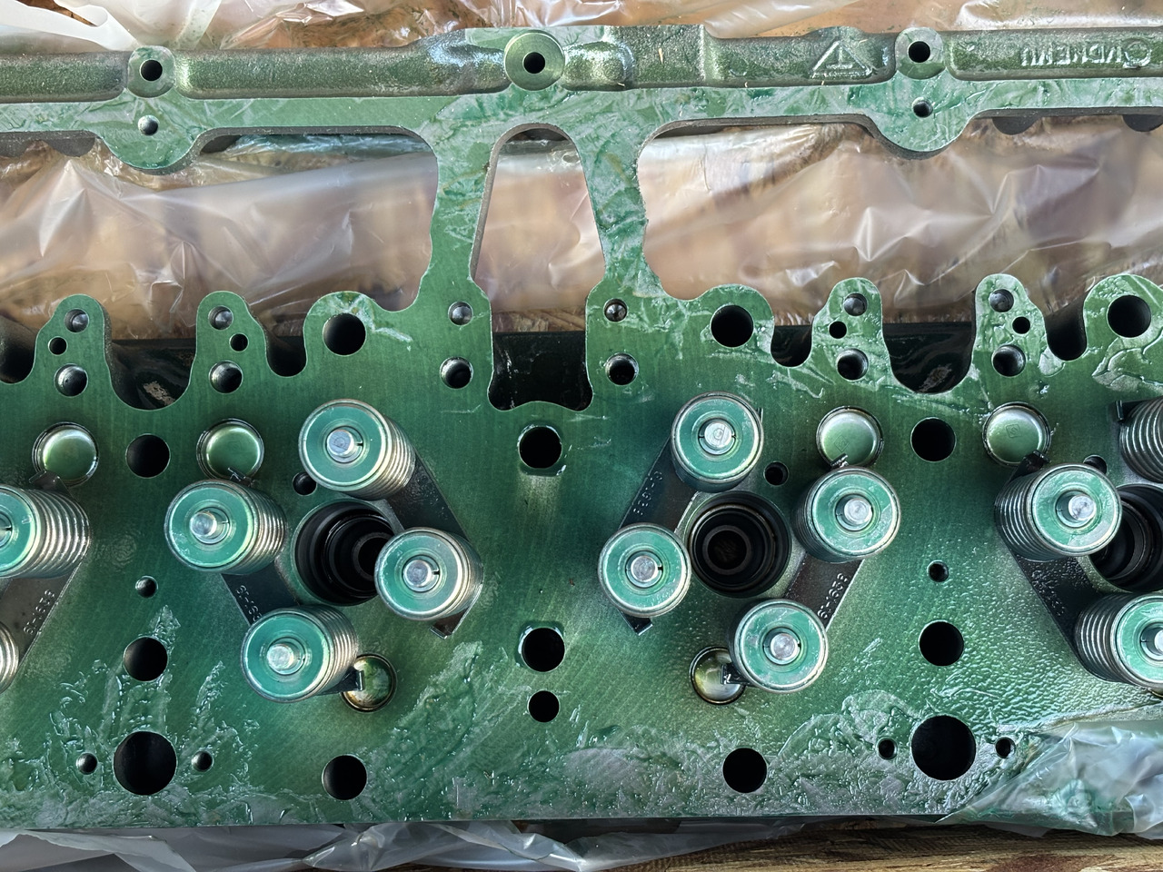 CAT Caterpillar C12 - głowica silnika kompletna NOWA 148-2134 3176C 3196 - Engine and parts for Construction machinery: picture 3 CAT Caterpillar C12 - głowica silnika kompletna NOWA 148-2134 3176C 3196 - Engine and parts for Construction machinery: picture 3