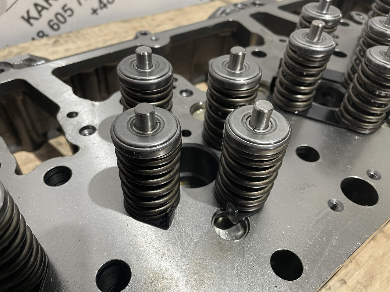 CAT Caterpillar C12 - głowica silnika kompletna NOWA 1799458 179-9458 - Engine and parts for Construction machinery: picture 4 CAT Caterpillar C12 - głowica silnika kompletna NOWA 1799458 179-9458 - Engine and parts for Construction machinery: picture 4