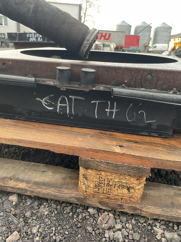 CAT TH62 TH63 3054 - chłodnica wody 1429637 1744429 - Oil cooler for Construction machinery: picture 3 CAT TH62 TH63 3054 - chłodnica wody 1429637 1744429 - Oil cooler for Construction machinery: picture 3