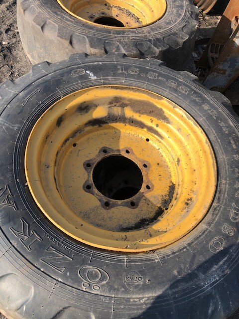 Cat TH 220b | Cat TH 330b | Cat TH 337 - Koła Komplet - Wheel and tire package for Agricultural machinery: picture 1 Cat TH 220b | Cat TH 330b | Cat TH 337 - Koła Komplet - Wheel and tire package for Agricultural machinery: picture 1