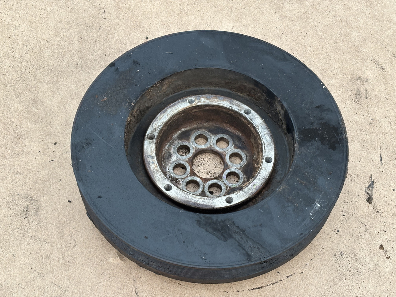 Claas LEXION 780 Koło Pasowe Silnika 9 pasków - Belt for Combine harvester: picture 3 Claas LEXION 780 Koło Pasowe Silnika 9 pasków - Belt for Combine harvester: picture 3