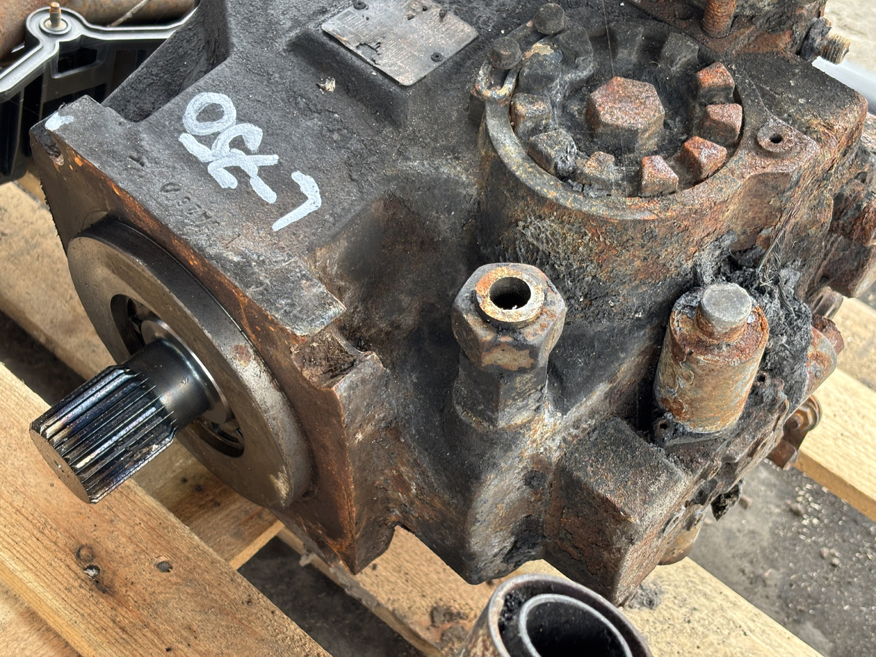 Claas Lexion 620 630 650 660 670 750 760 Pompa Hydrauliczna Hydrostat 0018024651 CZĘŚCI - Hydraulic pump for Agricultural machinery: picture 2 Claas Lexion 620 630 650 660 670 750 760 Pompa Hydrauliczna Hydrostat 0018024651 CZĘŚCI - Hydraulic pump for Agricultural machinery: picture 2