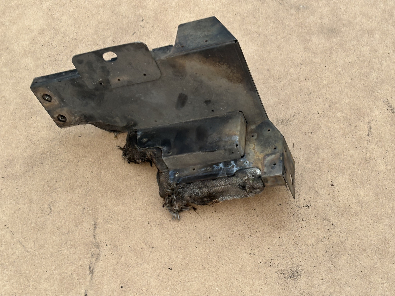 Claas Lexion 780 Blacha Obudowa Maska Osłona 00 0781 222 0 0007812220 - Hood for Combine harvester: picture 1 Claas Lexion 780 Blacha Obudowa Maska Osłona 00 0781 222 0 0007812220 - Hood for Combine harvester: picture 1