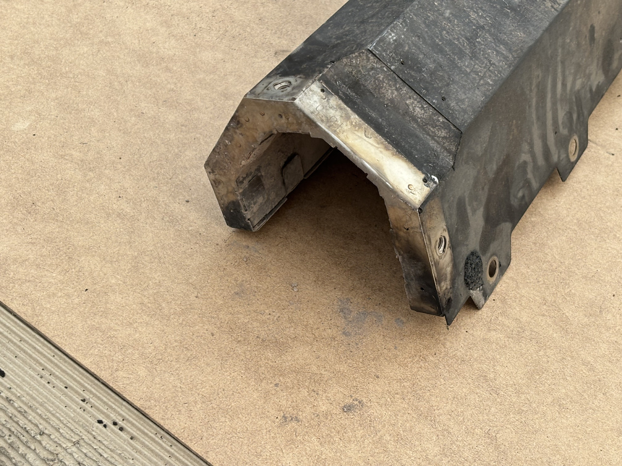 Claas Lexion 780 Obudowa Osłona Maska 00 0781 210 0 0007812100 - Hood for Combine harvester: picture 1 Claas Lexion 780 Obudowa Osłona Maska 00 0781 210 0 0007812100 - Hood for Combine harvester: picture 1