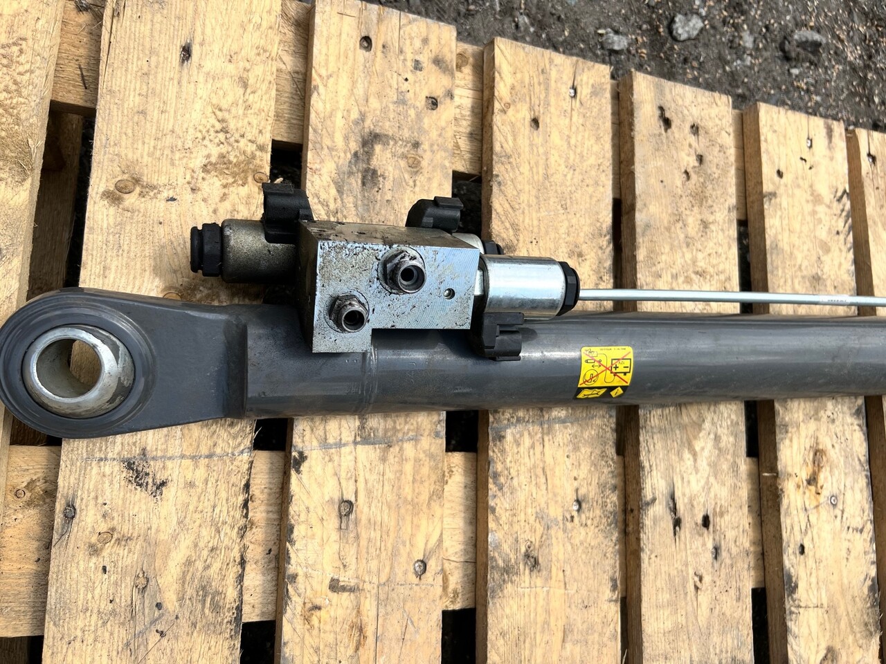 Claas Lexion Siłownik hydrauliczny rury rozładowczej 0000409622 - Hydraulic cylinder for Agricultural machinery: picture 5 Claas Lexion Siłownik hydrauliczny rury rozładowczej 0000409622 - Hydraulic cylinder for Agricultural machinery: picture 5