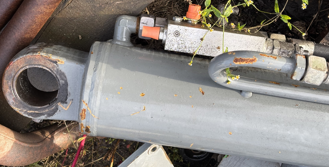 Claas Scorpion 7040 Siłownik Podnoszenia Siłownik Wyrównania 0013003700 0013003720 - Hydraulic cylinder for Telescopic handler: picture 4 Claas Scorpion 7040 Siłownik Podnoszenia Siłownik Wyrównania 0013003700 0013003720 - Hydraulic cylinder for Telescopic handler: picture 4