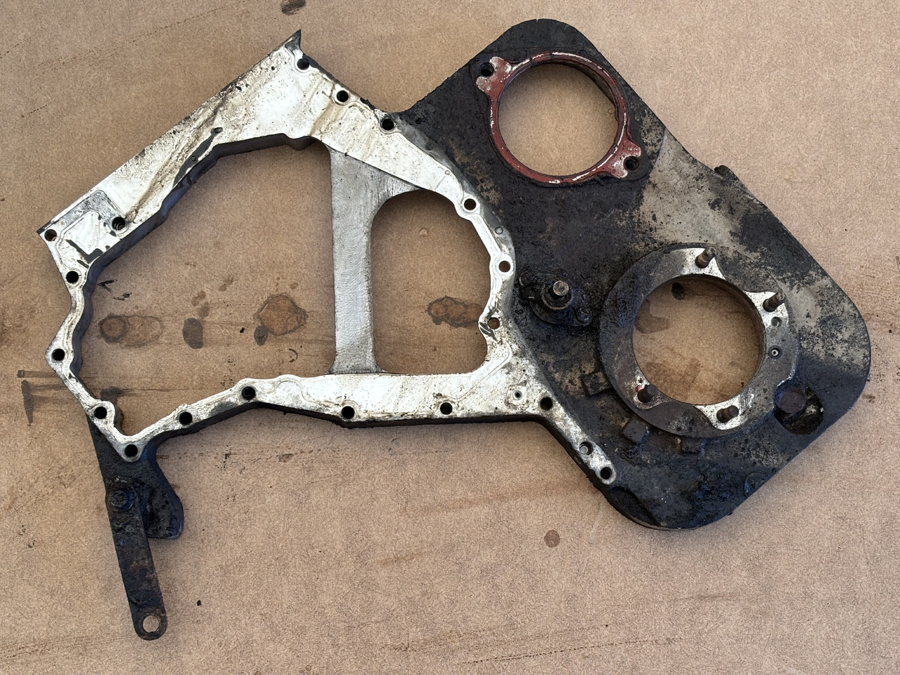 Cummins 6CT 6CT8.3 6C8.3 Obudowa koła zębatego Wałka rozrządu 4992991 4995483 - Camshaft for Agricultural machinery: picture 3 Cummins 6CT 6CT8.3 6C8.3 Obudowa koła zębatego Wałka rozrządu 4992991 4995483 - Camshaft for Agricultural machinery: picture 3