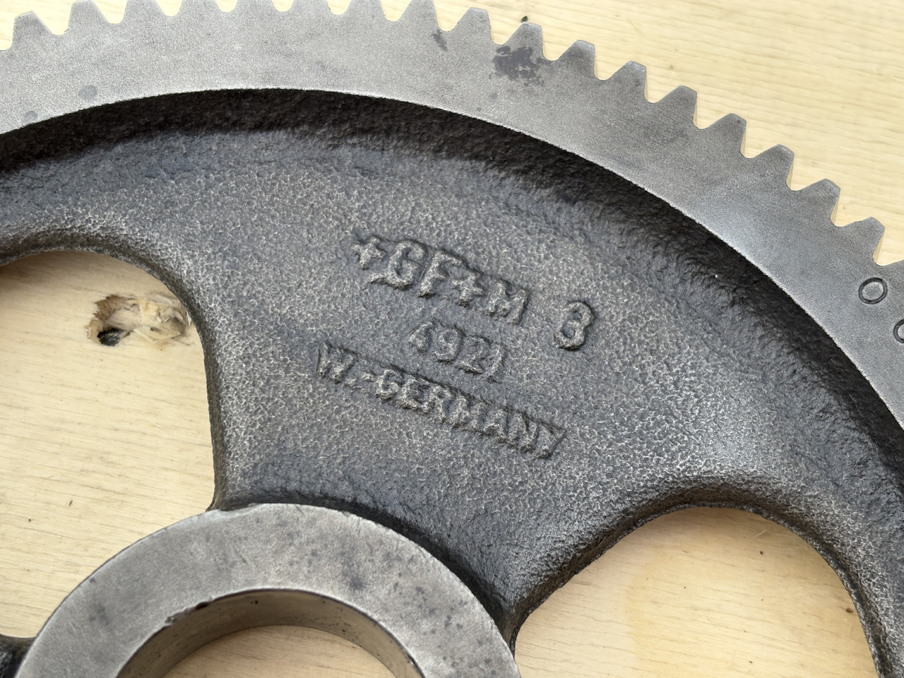 Cummins 8.3 6CT 6CTA 6CTAA Koło zębate wałka rozrządu 3918777 3907677 3917328 3901967 ORYGINAŁ - Camshaft for Agricultural machinery: picture 2 Cummins 8.3 6CT 6CTA 6CTAA Koło zębate wałka rozrządu 3918777 3907677 3917328 3901967 ORYGINAŁ - Camshaft for Agricultural machinery: picture 2