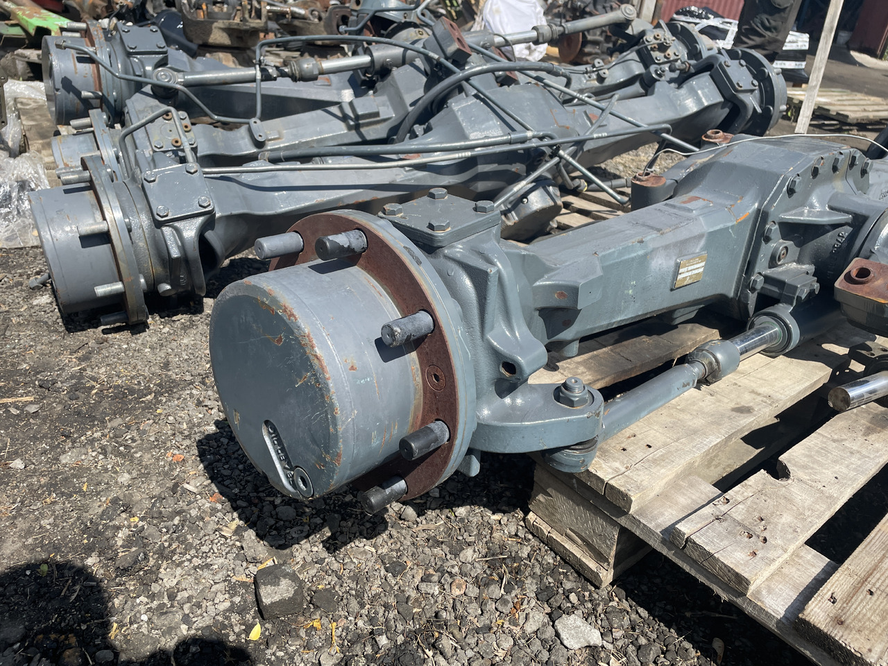 Dana Spicer oś 733/530 - zwrotnica prawa 000.3765935M1 - Steering knuckle for Agricultural machinery: picture 1 Dana Spicer oś 733/530 - zwrotnica prawa 000.3765935M1 - Steering knuckle for Agricultural machinery: picture 1