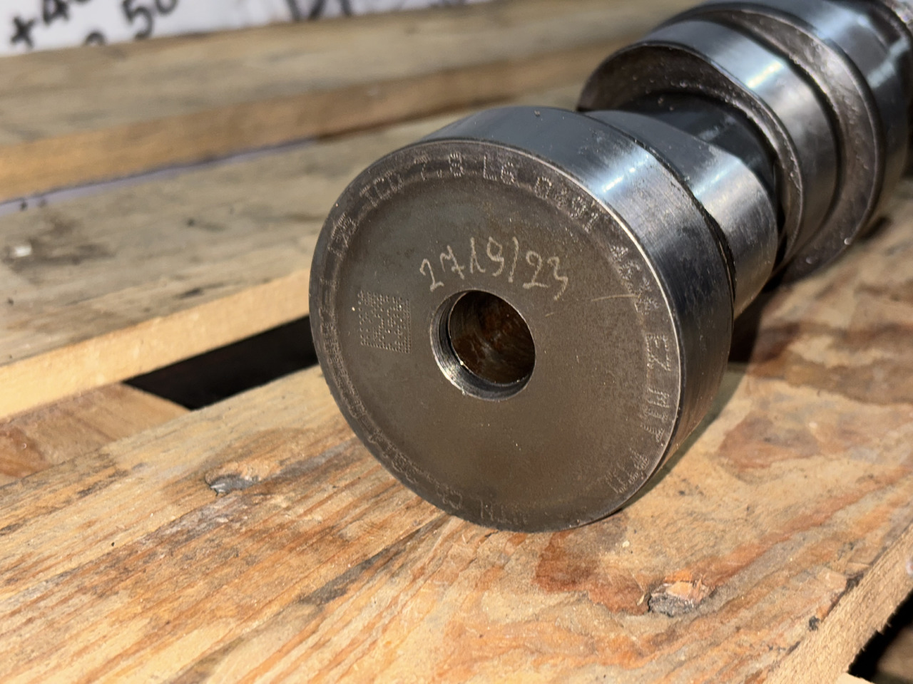 Deutz 04909276 TCD 7.8 L6 04914636 Wałek Rozrządu - Camshaft for Agricultural machinery: picture 1 Deutz 04909276 TCD 7.8 L6 04914636 Wałek Rozrządu - Camshaft for Agricultural machinery: picture 1