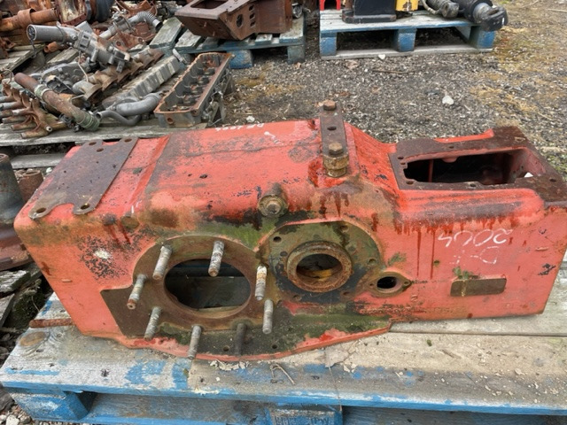 Deutz Fahr 2004 - Obudowa Tylnego Mostu | Obudowa Skrzyni Biegów - Axle and parts for Agricultural machinery: picture 4 Deutz Fahr 2004 - Obudowa Tylnego Mostu | Obudowa Skrzyni Biegów - Axle and parts for Agricultural machinery: picture 4