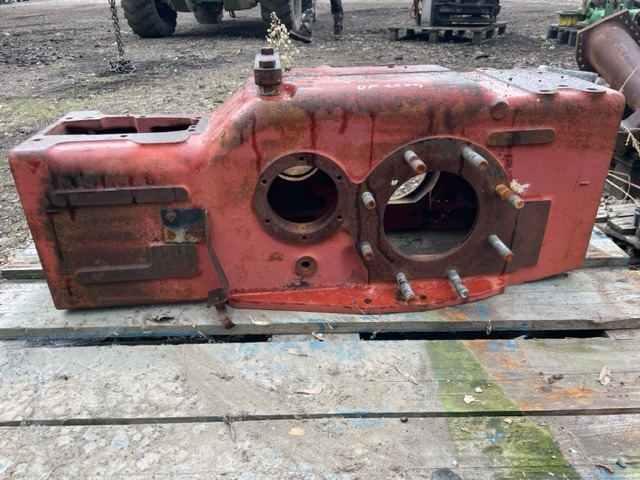 Deutz Fahr 2004 - Obudowa Tylnego Mostu | Obudowa Skrzyni Biegów - Axle and parts for Agricultural machinery: picture 2 Deutz Fahr 2004 - Obudowa Tylnego Mostu | Obudowa Skrzyni Biegów - Axle and parts for Agricultural machinery: picture 2