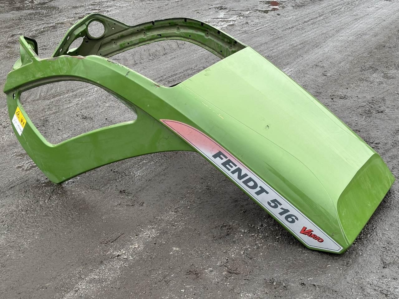 Fendt 516 Vario Maska - Hood for Agricultural machinery: picture 1 Fendt 516 Vario Maska - Hood for Agricultural machinery: picture 1