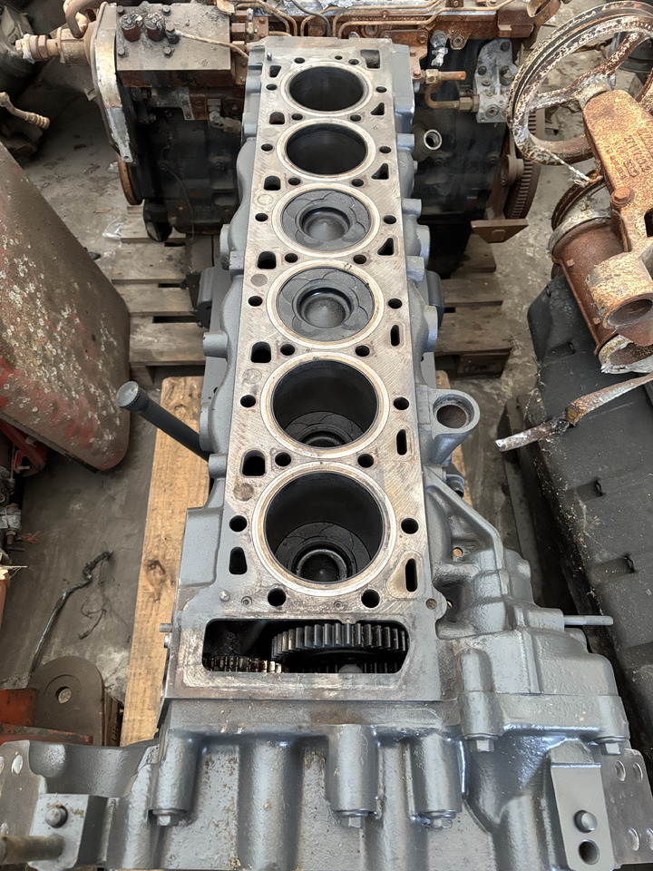 Fendt 936 Gen 7 Silnik D1556LE523 Blok Silnika H218PF150269A - Cylinder block for Agricultural machinery: picture 3 Fendt 936 Gen 7 Silnik D1556LE523 Blok Silnika H218PF150269A - Cylinder block for Agricultural machinery: picture 3