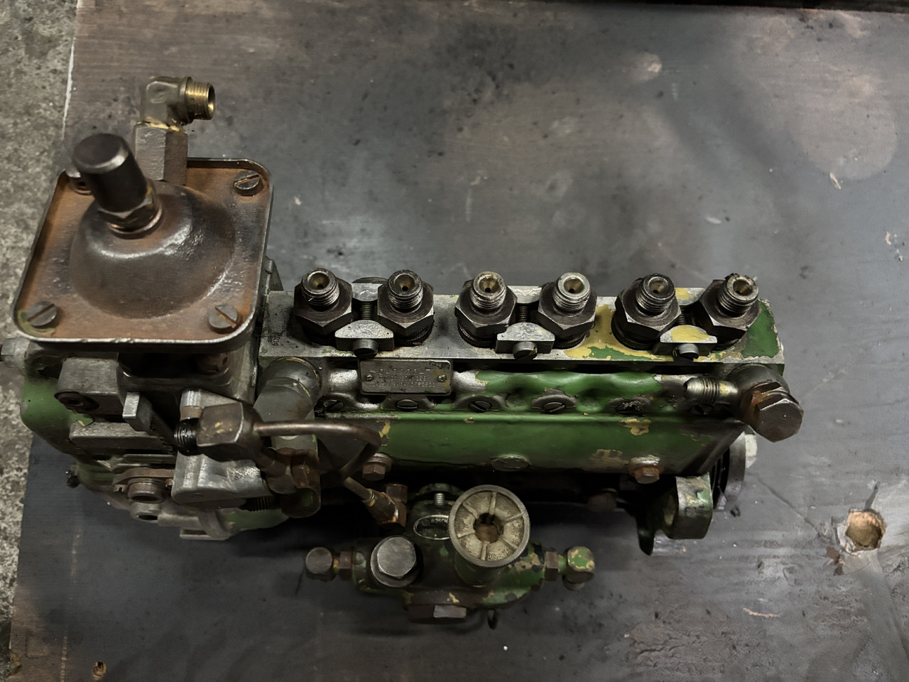 John Deere 4040 4240 4440 - pompa paliwa wtryskowa AR70235 RE11028 AR88906 0400876268 - Fuel pump for Agricultural machinery: picture 3 John Deere 4040 4240 4440 - pompa paliwa wtryskowa AR70235 RE11028 AR88906 0400876268 - Fuel pump for Agricultural machinery: picture 3