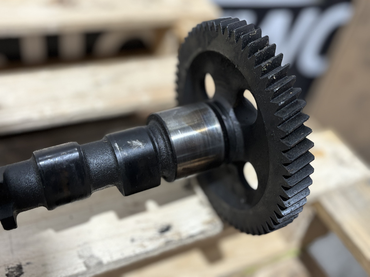 John Deere 6068T 544J Wałek Rozrządu R504535 R516237 - Camshaft for Agricultural machinery: picture 2 John Deere 6068T 544J Wałek Rozrządu R504535 R516237 - Camshaft for Agricultural machinery: picture 2