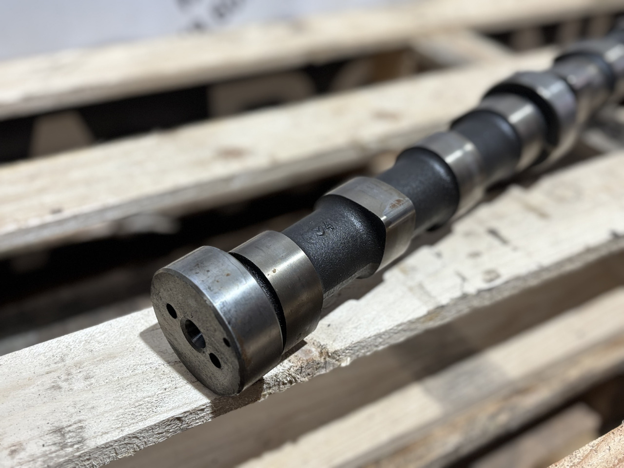 John Deere 6081 7700 7800 8200 8300 9100 Wałek Rozrządu R120872 R104589 - Camshaft for Agricultural machinery: picture 2 John Deere 6081 7700 7800 8200 8300 9100 Wałek Rozrządu R120872 R104589 - Camshaft for Agricultural machinery: picture 2