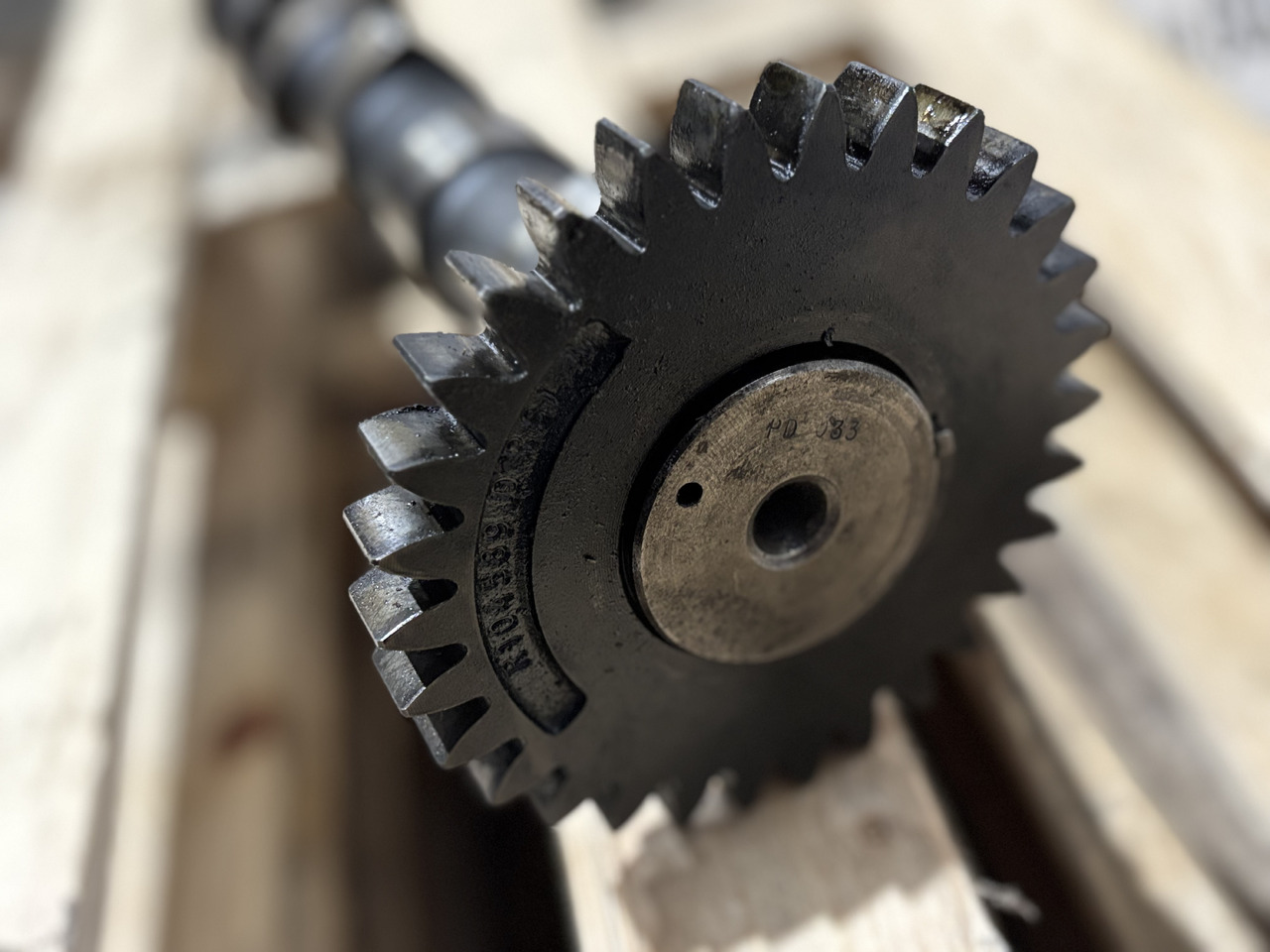 John Deere 6081 7700 7800 8200 8300 9100 Wałek Rozrządu R120872 R104589 - Camshaft for Agricultural machinery: picture 4 John Deere 6081 7700 7800 8200 8300 9100 Wałek Rozrządu R120872 R104589 - Camshaft for Agricultural machinery: picture 4