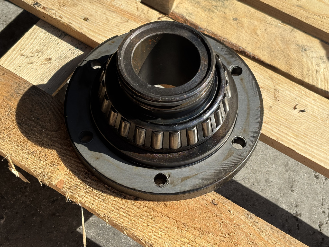 John Deere 6150 6170 6195 6800 6900 7430 Obudowa Łożyska R93885 - Transmission for Agricultural machinery: picture 2 John Deere 6150 6170 6195 6800 6900 7430 Obudowa Łożyska R93885 - Transmission for Agricultural machinery: picture 2