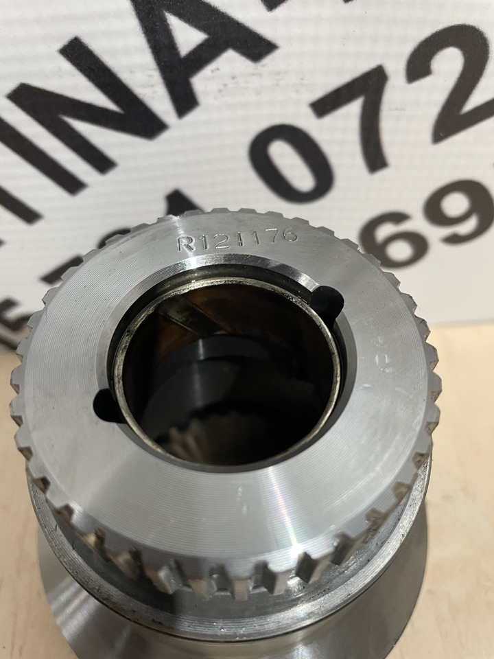 John Deere 6300 6100 6200 6400 - wał sprzęgła RE61245 - Clutch and parts for Agricultural machinery: picture 2 John Deere 6300 6100 6200 6400 - wał sprzęgła RE61245 - Clutch and parts for Agricultural machinery: picture 2