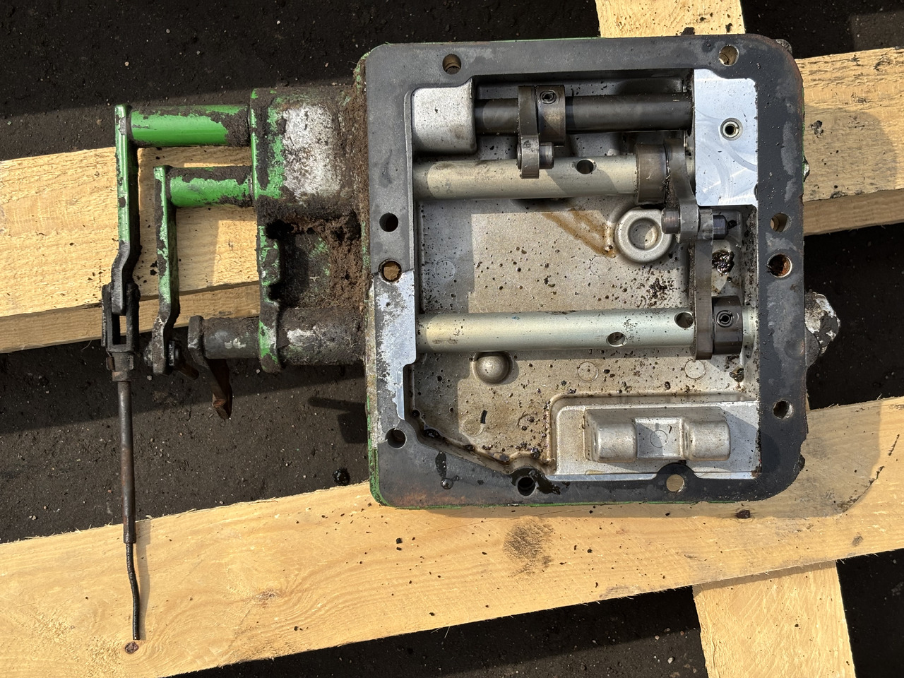 John Deere 6630 Zespół Zmiany Biegów L167547 - Gear stick for Agricultural machinery: picture 2 John Deere 6630 Zespół Zmiany Biegów L167547 - Gear stick for Agricultural machinery: picture 2