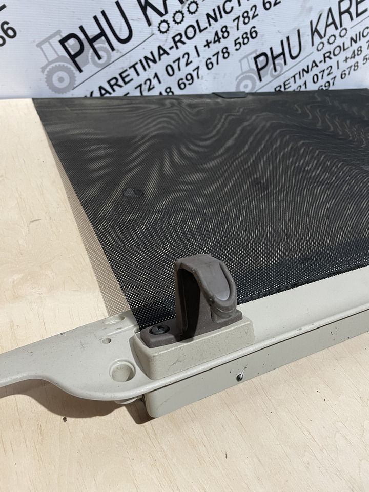 John Deere 6920 6920S - osłona roleta - Window and parts for Agricultural machinery: picture 4 John Deere 6920 6920S - osłona roleta - Window and parts for Agricultural machinery: picture 4