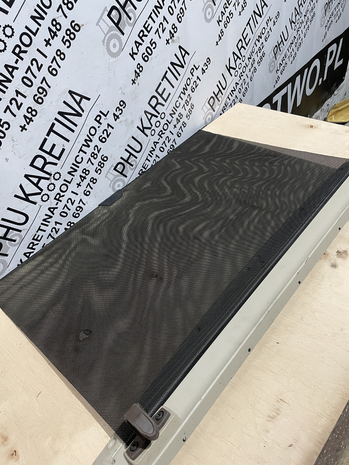 John Deere 6920 6920S - osłona roleta - Window and parts for Agricultural machinery: picture 3 John Deere 6920 6920S - osłona roleta - Window and parts for Agricultural machinery: picture 3