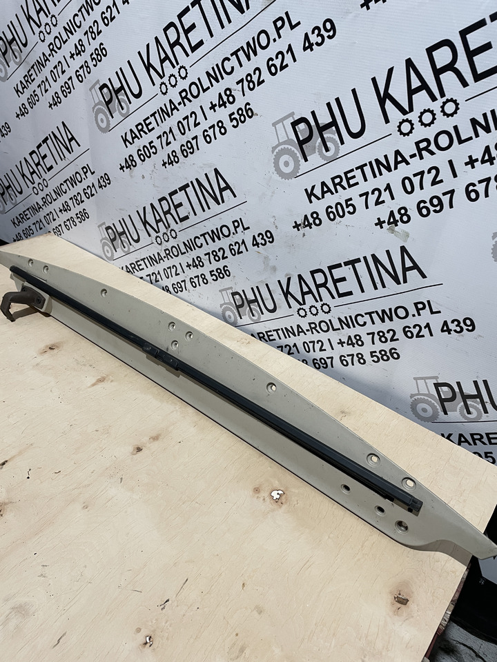 John Deere 6920 6920S - osłona roleta - Window and parts for Agricultural machinery: picture 2 John Deere 6920 6920S - osłona roleta - Window and parts for Agricultural machinery: picture 2