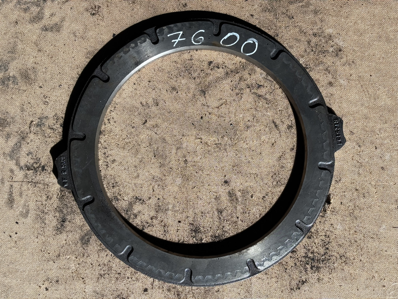 John Deere 7600 7610 7810 7720 7810 Docisk Hamulca Płytka R125137 - Brake parts for Agricultural machinery: picture 1 John Deere 7600 7610 7810 7720 7810 Docisk Hamulca Płytka R125137 - Brake parts for Agricultural machinery: picture 1