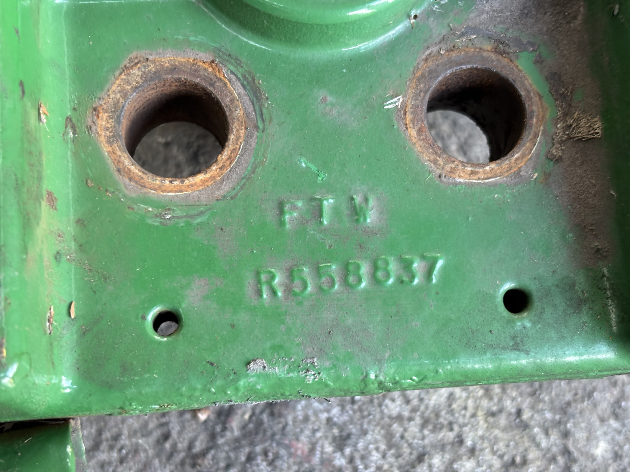 John Deere 7RXXX 7R330 7R 330 Sworzeń Zwrotnicy Czop R558837 - Steering for Agricultural machinery: picture 3 John Deere 7RXXX 7R330 7R 330 Sworzeń Zwrotnicy Czop R558837 - Steering for Agricultural machinery: picture 3