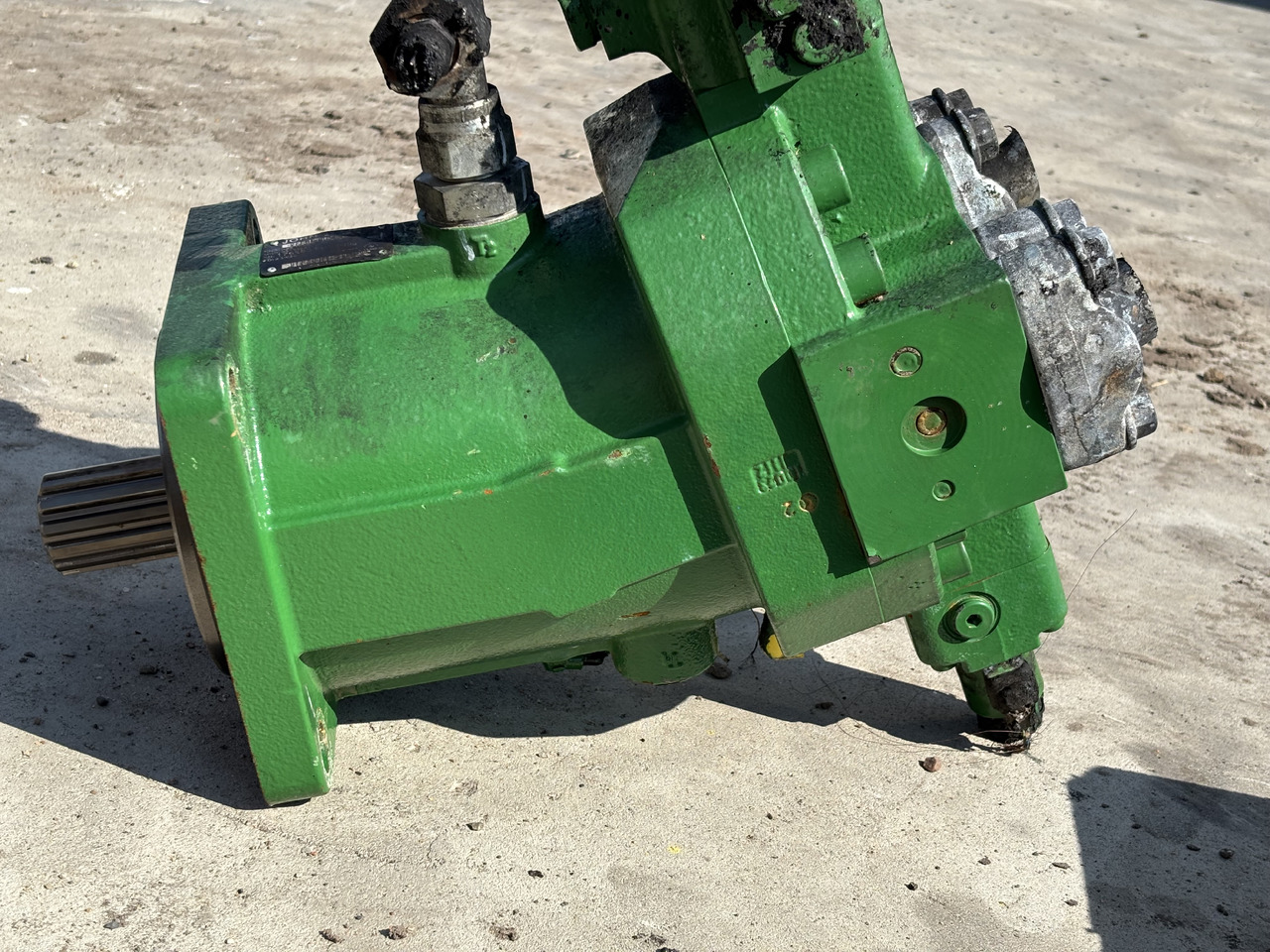John Deere 8200 8400 8600 9500 9800 Hydromotor AXE78687 - Hydraulic motor for Agricultural machinery: picture 1 John Deere 8200 8400 8600 9500 9800 Hydromotor AXE78687 - Hydraulic motor for Agricultural machinery: picture 1