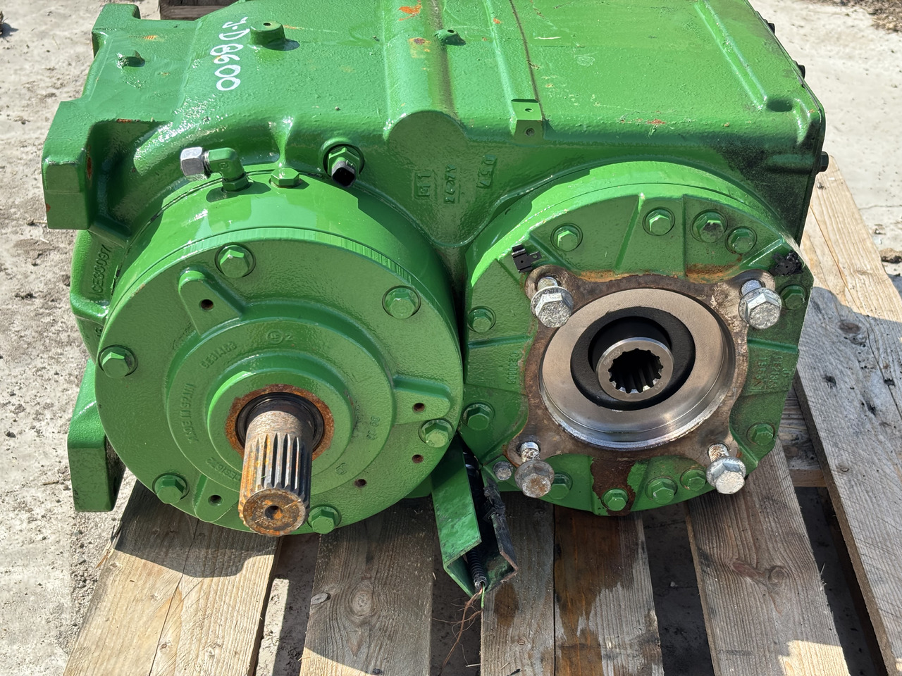 John Deere 8200 8400 8600 9500 9800 Skrzynia biegów kompletna - Gearbox for Agricultural machinery: picture 2 John Deere 8200 8400 8600 9500 9800 Skrzynia biegów kompletna - Gearbox for Agricultural machinery: picture 2