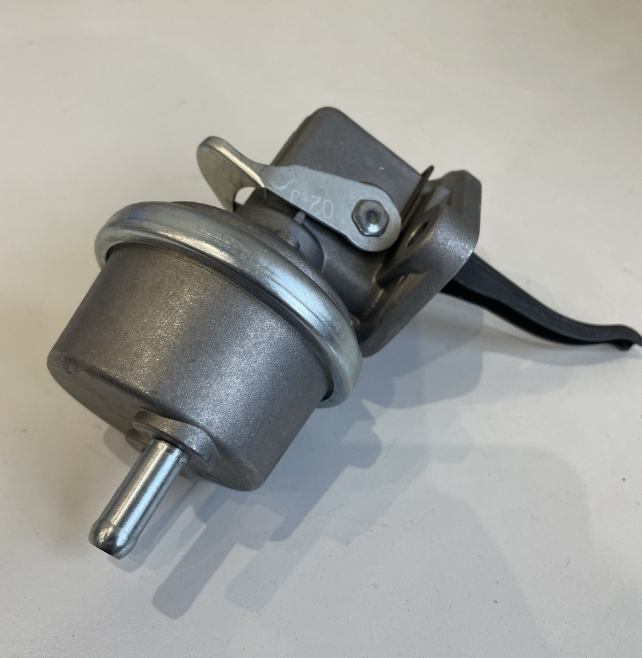 John Deere - mechaniczna pompa paliwa RE61260 - Fuel pump for Agricultural machinery: picture 3 John Deere - mechaniczna pompa paliwa RE61260 - Fuel pump for Agricultural machinery: picture 3