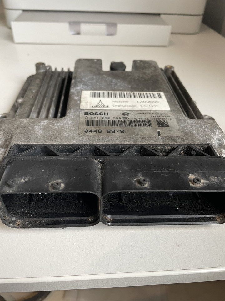 Manitou MT 1335 - sterownik silnika ECU 04466878 0281020598 - ECU for Material handling equipment: picture 2 Manitou MT 1335 - sterownik silnika ECU 04466878 0281020598 - ECU for Material handling equipment: picture 2