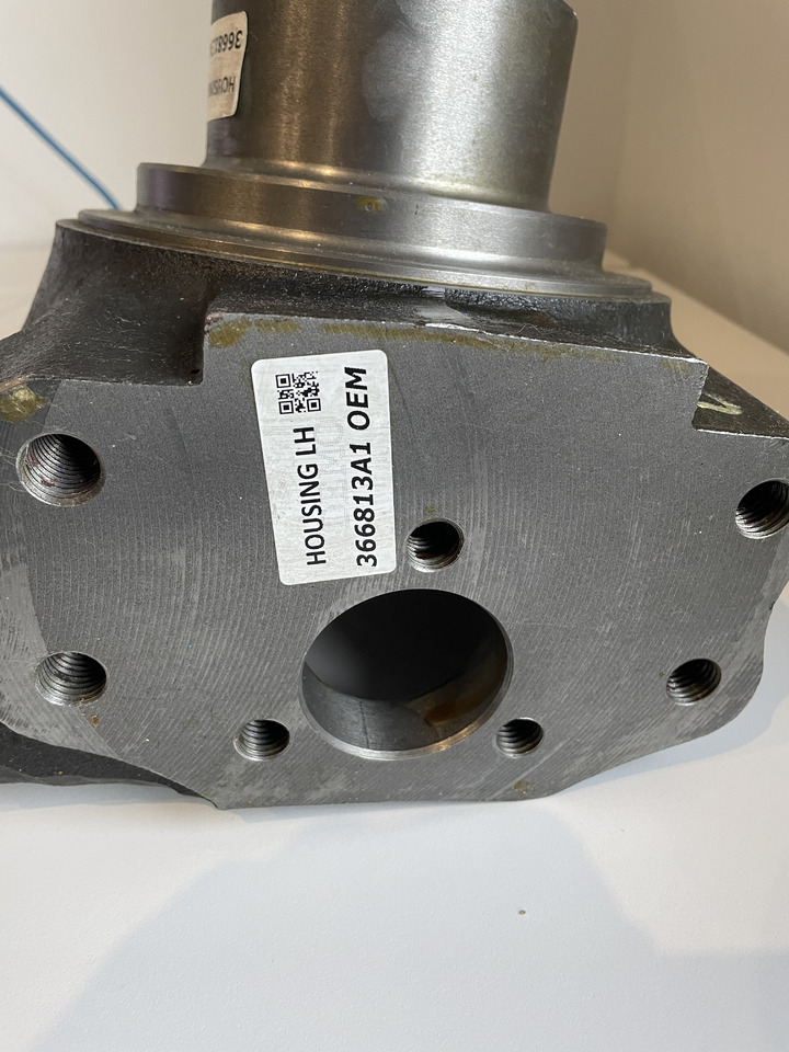 Massey Case Carraro 144 - zwrotnica lewa NOWA GWARANCJA 72715707 - Steering knuckle for Agricultural machinery: picture 4 Massey Case Carraro 144 - zwrotnica lewa NOWA GWARANCJA 72715707 - Steering knuckle for Agricultural machinery: picture 4