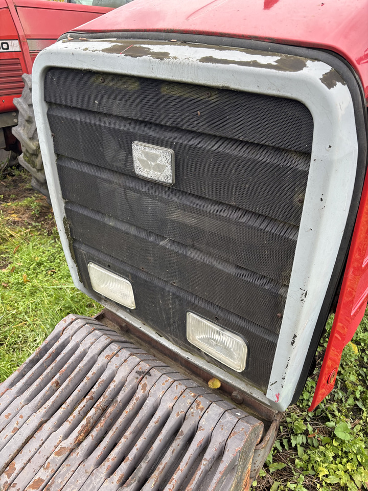 Massey Ferguson 8160 Kratka Przednia Maska CZĘŚCI 3713209M1 3713208M1 3714392M91 3713213M92 - Grill for Agricultural machinery: picture 1 Massey Ferguson 8160 Kratka Przednia Maska CZĘŚCI 3713209M1 3713208M1 3714392M91 3713213M92 - Grill for Agricultural machinery: picture 1