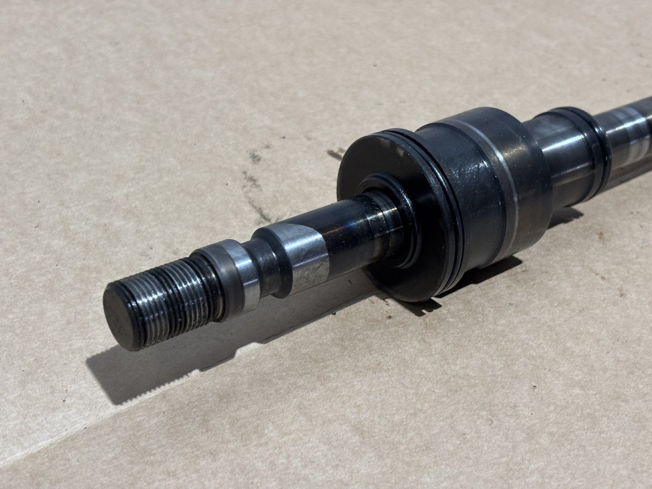 Massey Ferguson Dyna 6 6475 6480 Trzon Oś Widełek Wałek Cylinder 3796585M3 3796581M2 3796585M3 - Transmission for Agricultural machinery: picture 2 Massey Ferguson Dyna 6 6475 6480 Trzon Oś Widełek Wałek Cylinder 3796585M3 3796581M2 3796585M3 - Transmission for Agricultural machinery: picture 2