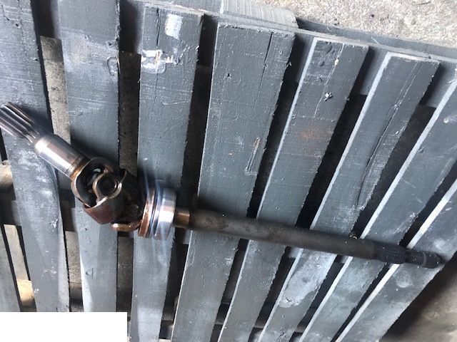 Massey Ferguson - Półoś - Drive shaft for Agricultural machinery: picture 2 Massey Ferguson - Półoś - Drive shaft for Agricultural machinery: picture 2