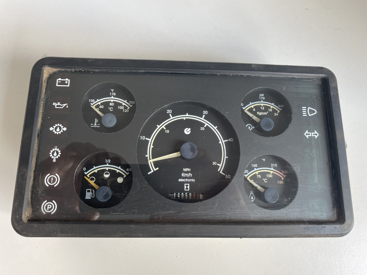 Matbro TS260 TS280 - licznik zegary - Dashboard for Material handling equipment: picture 1 Matbro TS260 TS280 - licznik zegary - Dashboard for Material handling equipment: picture 1
