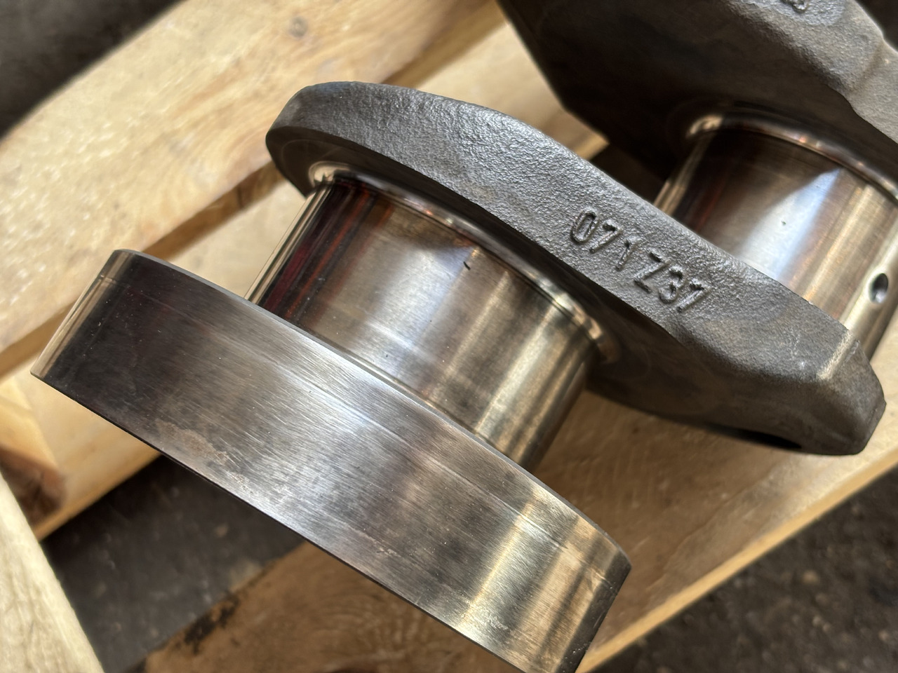 Mercedes OM366 Wał Korbowy 3660301602U 3660300702 3660301102 3660301402 - Crankshaft for Agricultural machinery: picture 2 Mercedes OM366 Wał Korbowy 3660301602U 3660300702 3660301102 3660301402 - Crankshaft for Agricultural machinery: picture 2