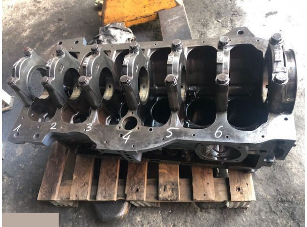 Mercedes OM366LA OM366 Claas Dominator - silnik - blok cylindrów - Cylinder block for Agricultural machinery: picture 4 Mercedes OM366LA OM366 Claas Dominator - silnik - blok cylindrów - Cylinder block for Agricultural machinery: picture 4