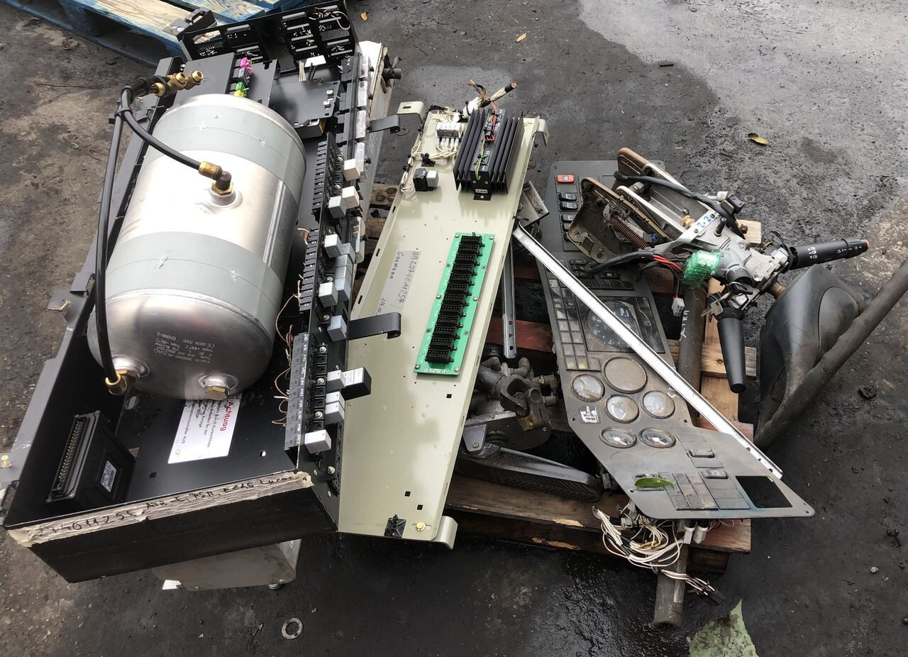 Mercedes Setra Evobus- części róźne/autobus kierownica/przekażniki i inne - Steering wheel for Bus: picture 3 Mercedes Setra Evobus- części róźne/autobus kierownica/przekażniki i inne - Steering wheel for Bus: picture 3