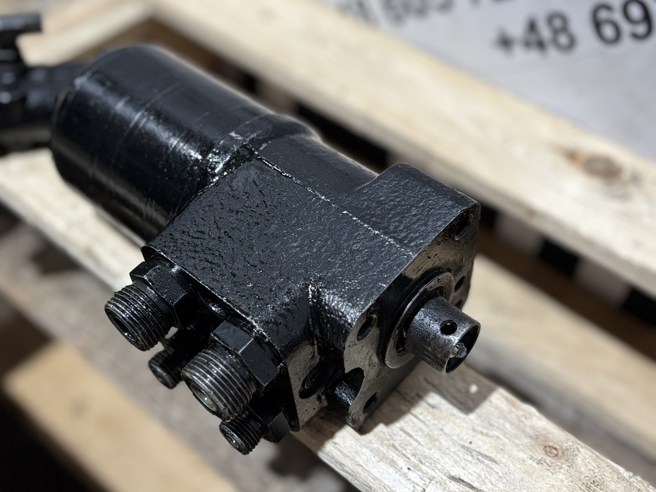 New Holland Orbitrol T6070 T6080 T6090 T7060 T7070 CASE Puma 47136607 - Steering pump for Agricultural machinery: picture 2 New Holland Orbitrol T6070 T6080 T6090 T7060 T7070 CASE Puma 47136607 - Steering pump for Agricultural machinery: picture 2