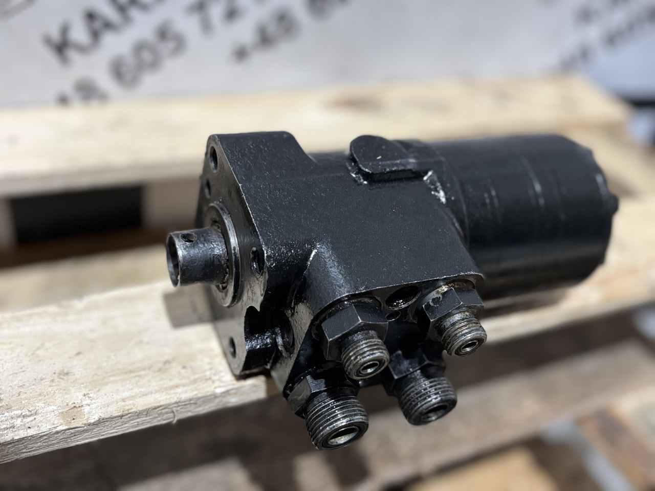 New Holland Orbitrol T6070 T6080 T6090 T7060 T7070 CASE Puma 47136607 - Steering pump for Agricultural machinery: picture 4 New Holland Orbitrol T6070 T6080 T6090 T7060 T7070 CASE Puma 47136607 - Steering pump for Agricultural machinery: picture 4