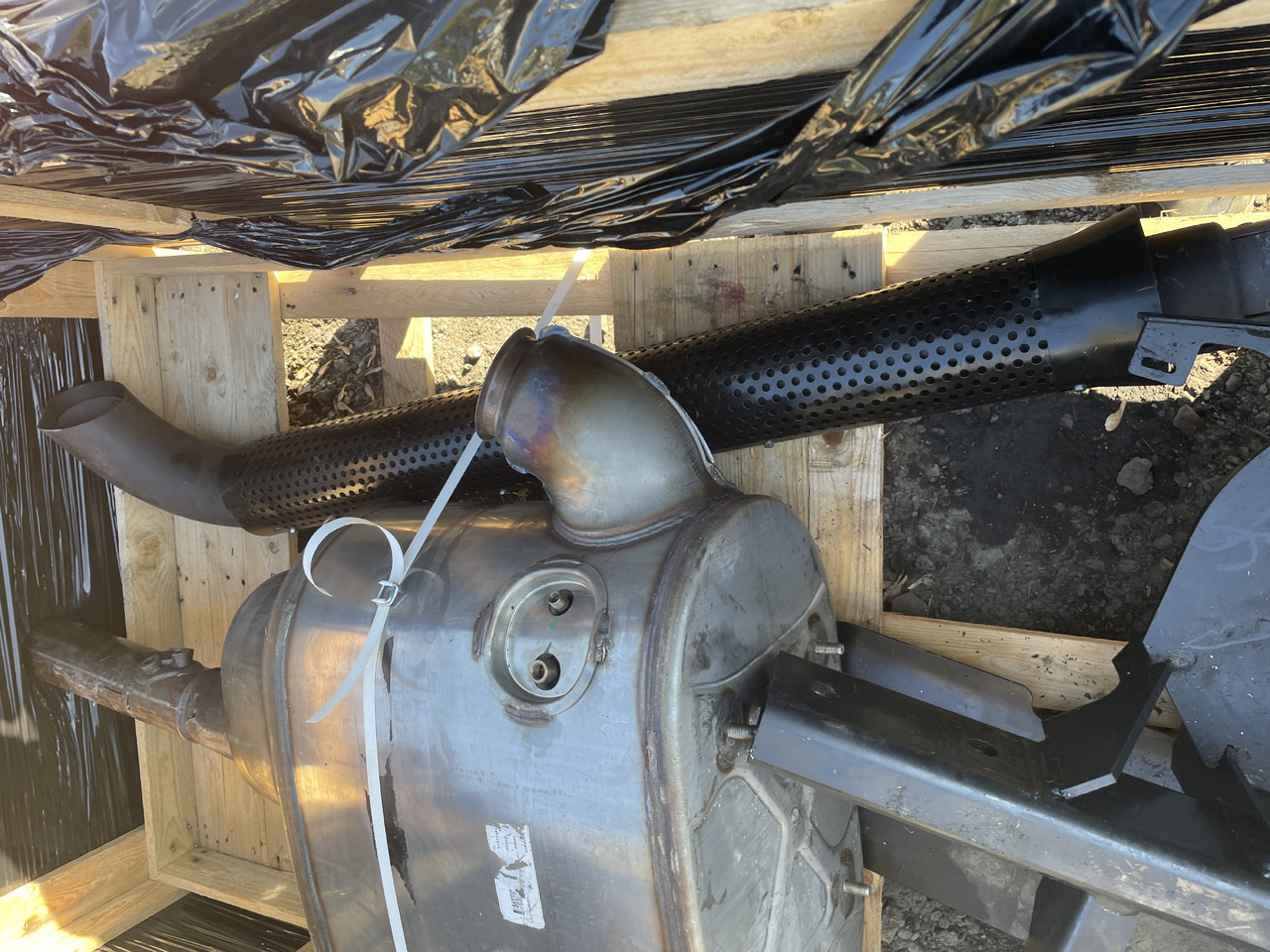 New Holland T7 Case Puma - tłumik 51521186 48139007 - Muffler for Agricultural machinery: picture 2 New Holland T7 Case Puma - tłumik 51521186 48139007 - Muffler for Agricultural machinery: picture 2